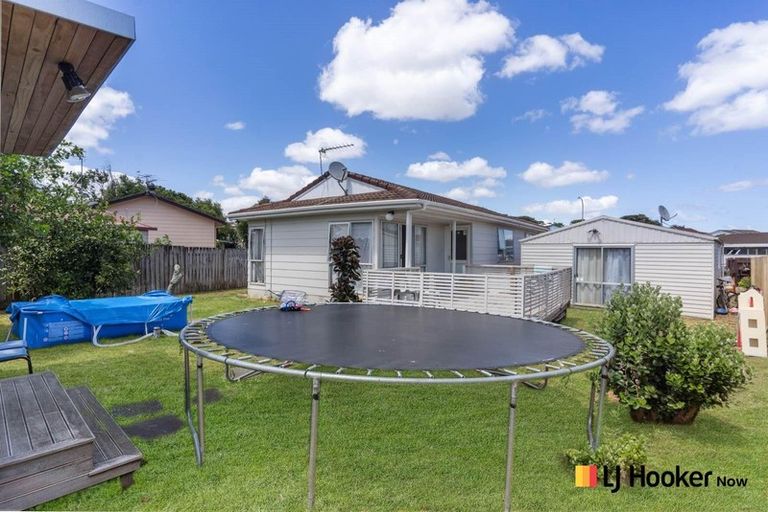 Photo of property in 23 Taitimu Drive, Weymouth, Auckland, 2103