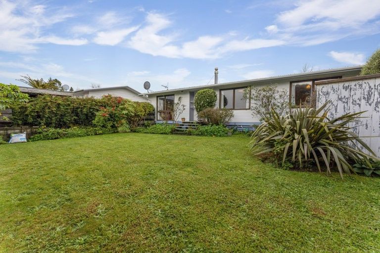 Photo of property in 31a Roband Crescent, Brown Owl, Upper Hutt, 5018