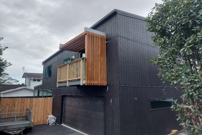 Photo of property in 20 De Val Drive, Titirangi, Auckland, 0604