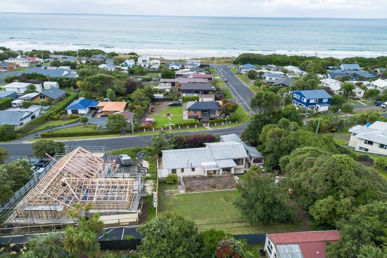 Photo of property in 13 Queen Street, Brighton, Dunedin, 9035