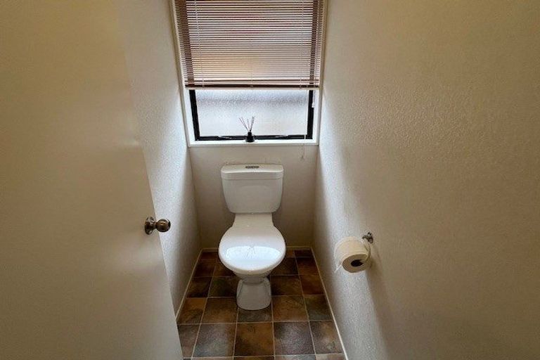 Photo of property in 2/31 Crescent Hills Court, Northpark, Auckland, 2013