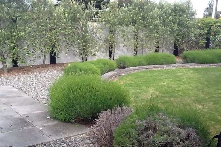 Photo of property in 27 Rauparaha Street, Waikanae Beach, Waikanae, 5036