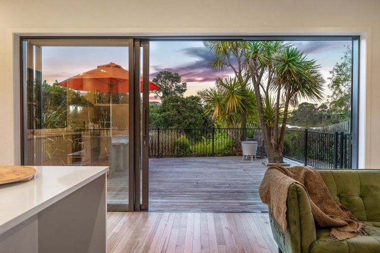 Photo of property in 39 Kent Terrace, Riverhead, 0820