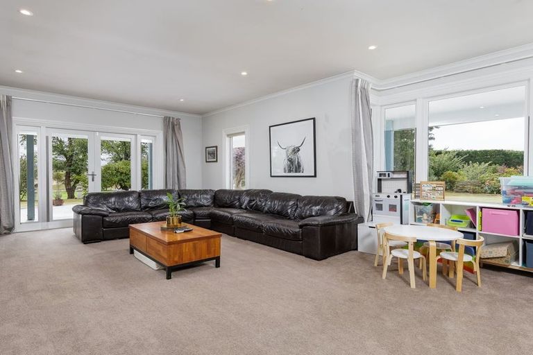 Photo of property in 302 Timaru Road, Waimate, 7978