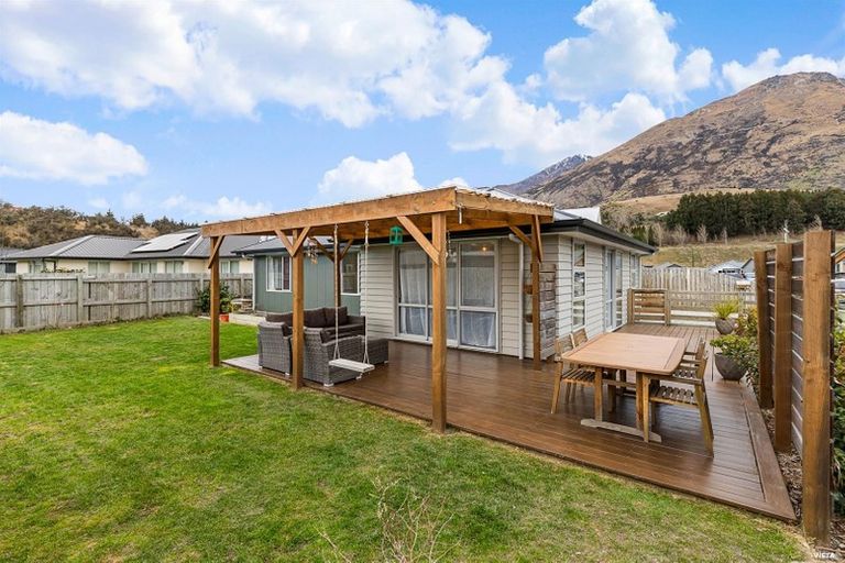 Photo of property in 15 Violet Way, Lower Shotover, Queenstown, 9304