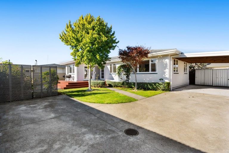 Photo of property in 9a Cornwall Road, Taradale, Napier, 4112