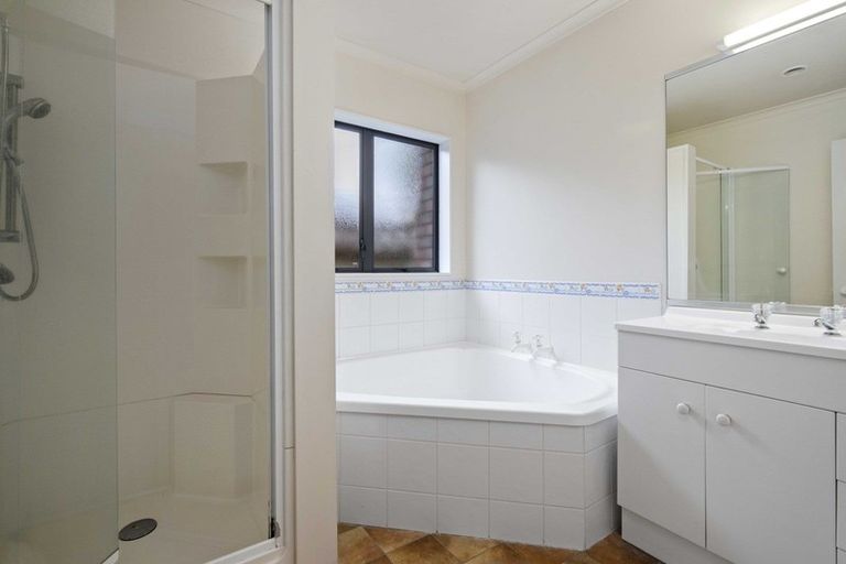 Photo of property in 1/4 Coronation Avenue, Pukekohe, 2120