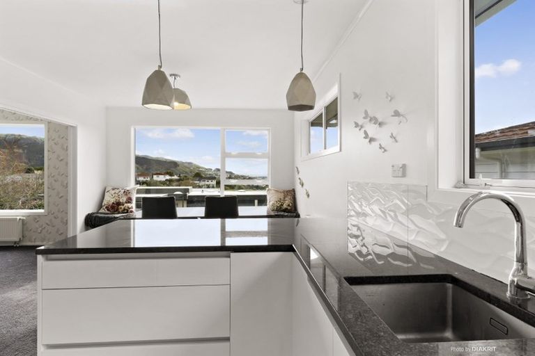 Photo of property in 49 Sunrise Boulevard, Tawa, Wellington, 5028