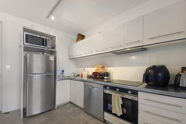 Photo of property in Vespa Apartments, 407/20 Hanson Street, Mount Cook, Wellington, 6021
