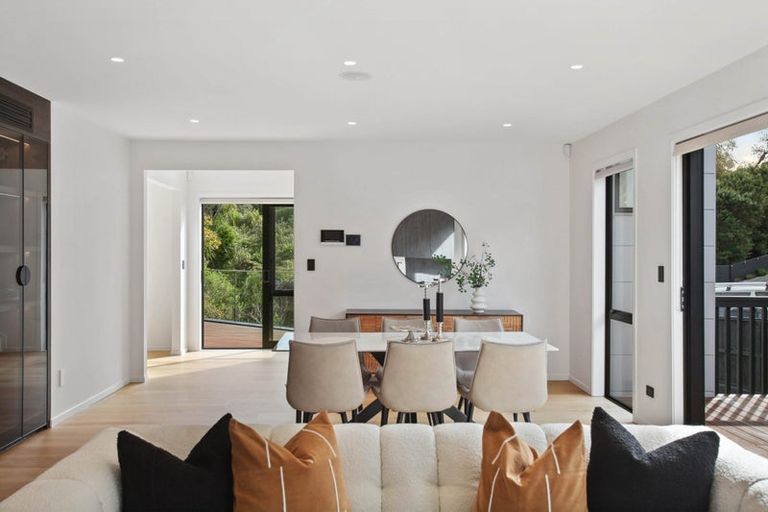 Photo of property in 28a Oliver Twist Avenue, Mellons Bay, Auckland, 2014