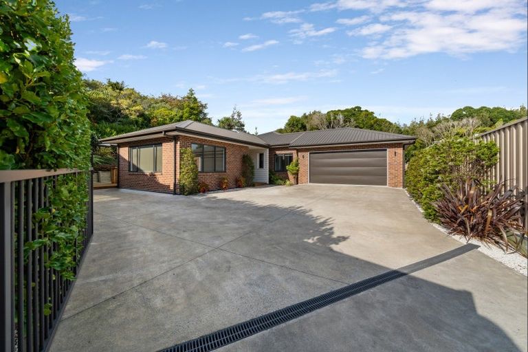 Photo of property in 5 Fern Lane, Whalers Gate, New Plymouth, 4310