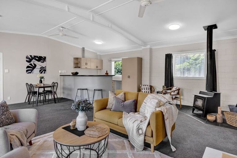 Photo of property in 2 Hamlet Street, Stratford, 4332