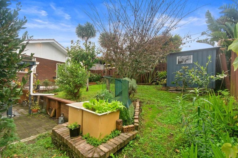 Photo of property in 28 Newham Place, Henderson, Auckland, 0612