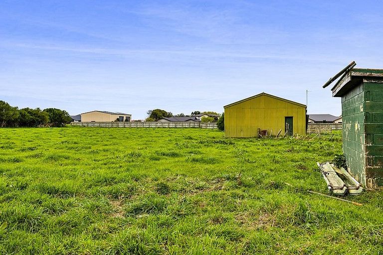 Photo of property in 41 County Drive, Hawera, 4610