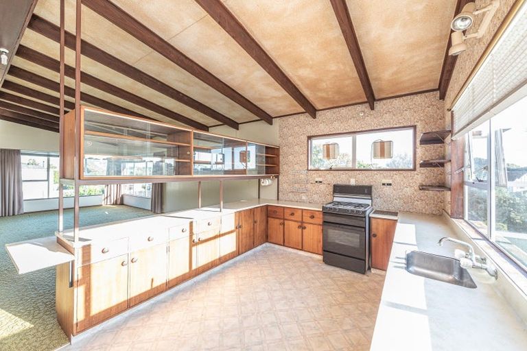 Photo of property in 75 Parkes Avenue, Saint Johns Hill, Whanganui, 4501