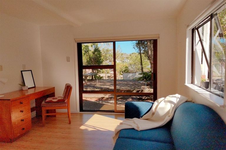 Photo of property in 18 Wylie Avenue, Sunnynook, Auckland, 0620