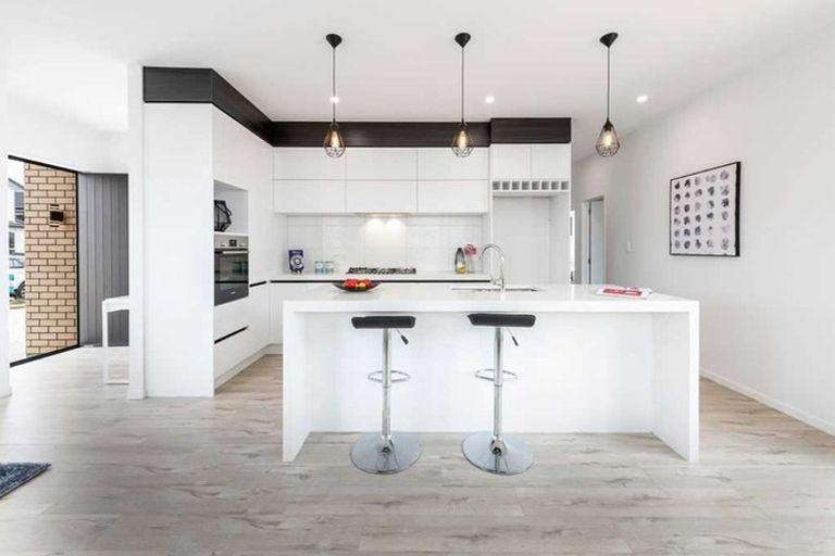 Photo of property in 60 Cooladawson Drive, Flat Bush, Auckland, 2019