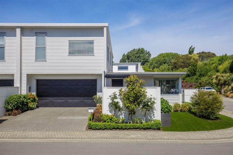 Photo of property in 5 Seager Lane, Hillmorton, Christchurch, 8024