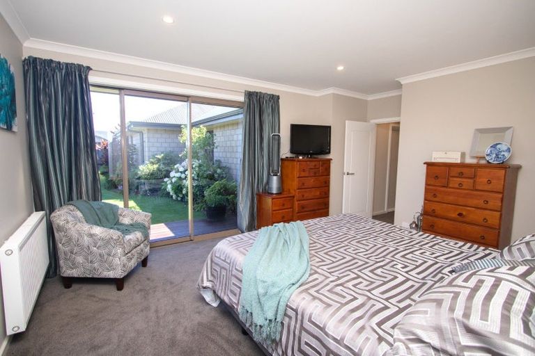 Photo of property in 17 Whiteoak Grove, Tinwald, Ashburton, 7700