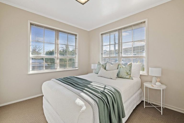 Photo of property in 2/183 Shakespeare Road, Milford, Auckland, 0620