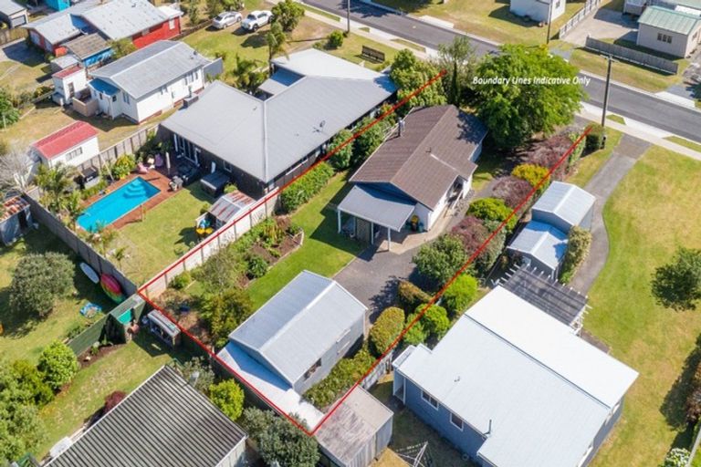 Photo of property in 211 Kiwi Road, Whangamata, 3620