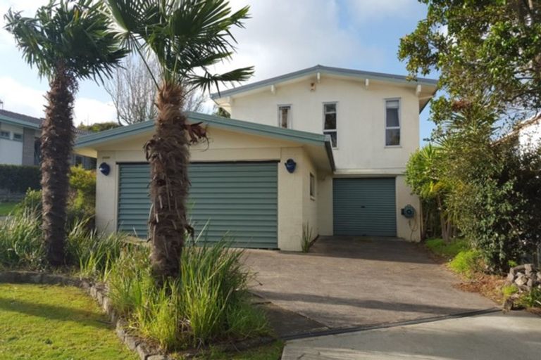 Photo of property in 48 Knightsbridge Drive, Forrest Hill, Auckland, 0620