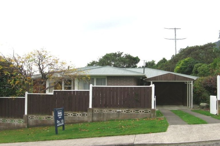 Photo of property in 41 Tui Crescent, Waikanae, 5036
