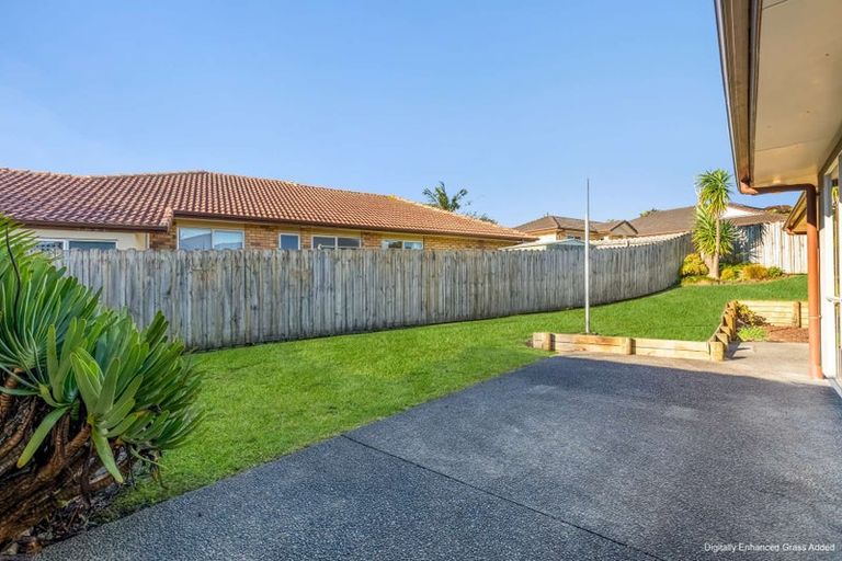 Photo of property in 6 Bibury Avenue, Henderson, Auckland, 0612