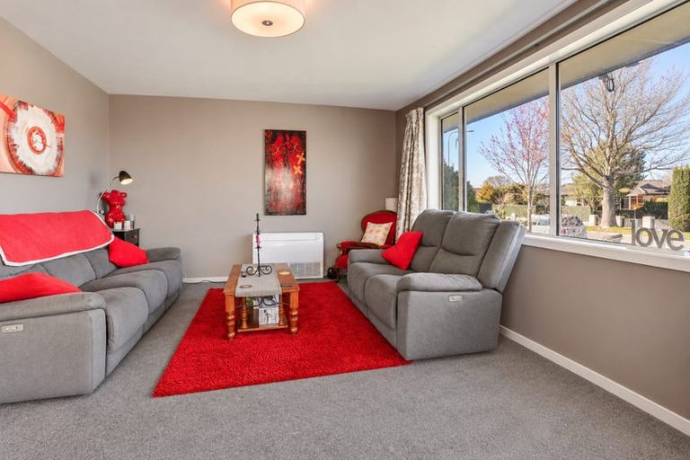 Photo of property in 73 Wingate Street, Redwood, Christchurch, 8051