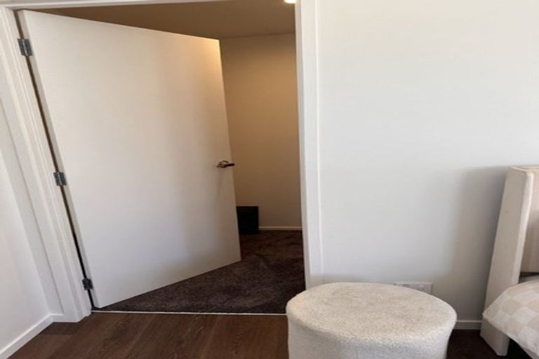 Photo of property in 1/231b Titirangi Road, Titirangi, Auckland, 0604