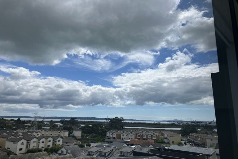 Photo of property in 407/3 Rauemi Way, Te Atatu South, Auckland, 0610