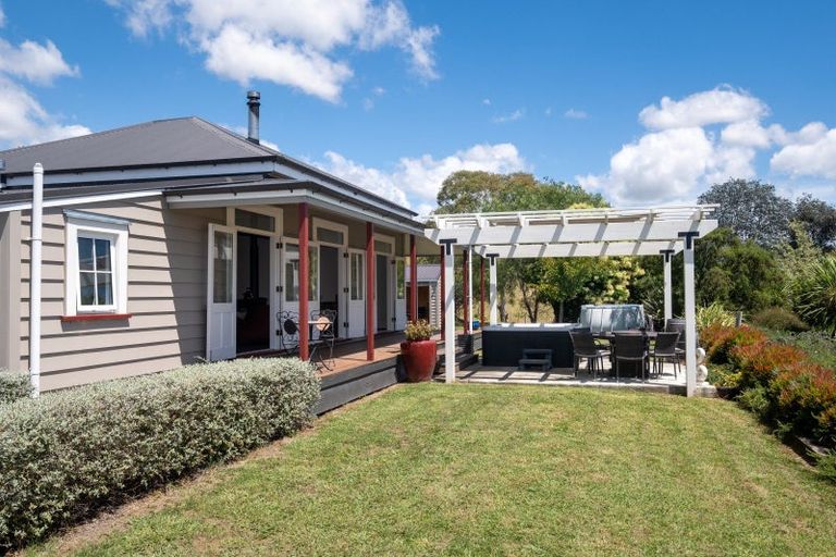 Photo of property in 3743 State Highway 50, Maraekakaho, Hastings, 4171