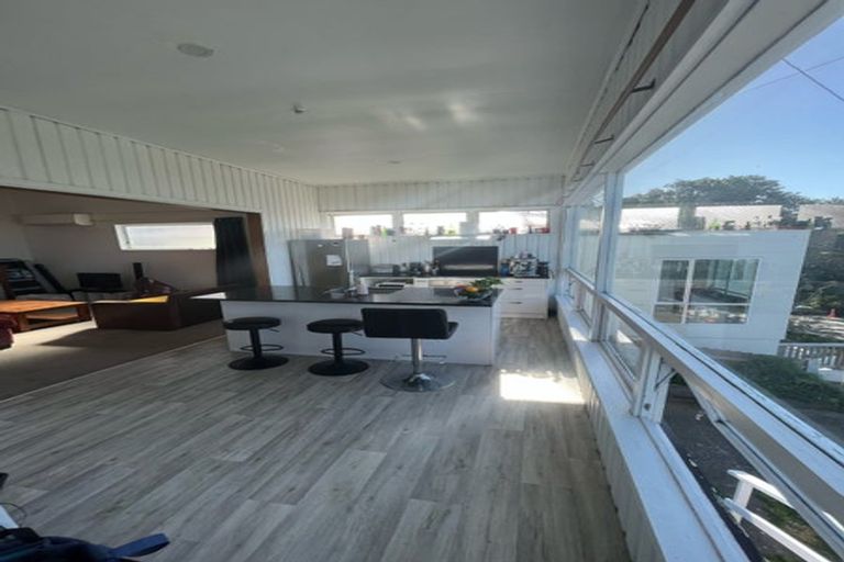 Photo of property in 60 Mortimer Terrace, Brooklyn, Wellington, 6021