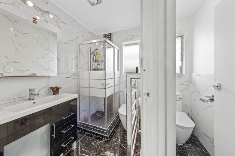 Photo of property in 1/93 Coronation Road, Mangere Bridge, Auckland, 2022