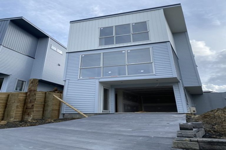 Photo of property in 3 Waihou Crescent, Albany Heights, Auckland, 0632