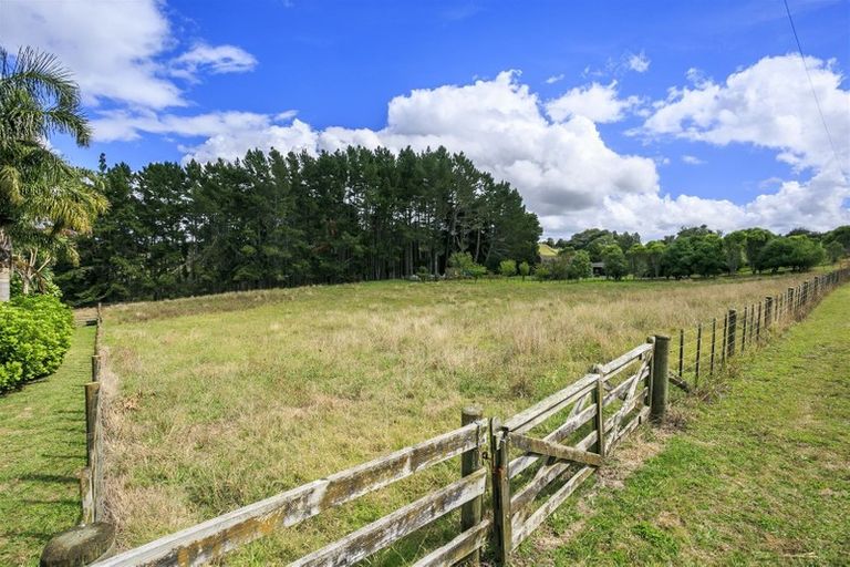 Photo of property in 6 Nandina Lane, Pukekohe, 2120