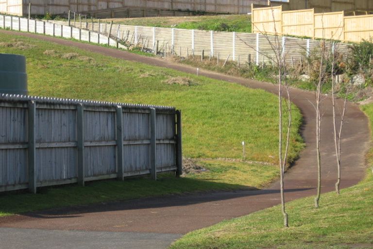 Photo of property in 14 Toomer Place, Beachlands, Auckland, 2018