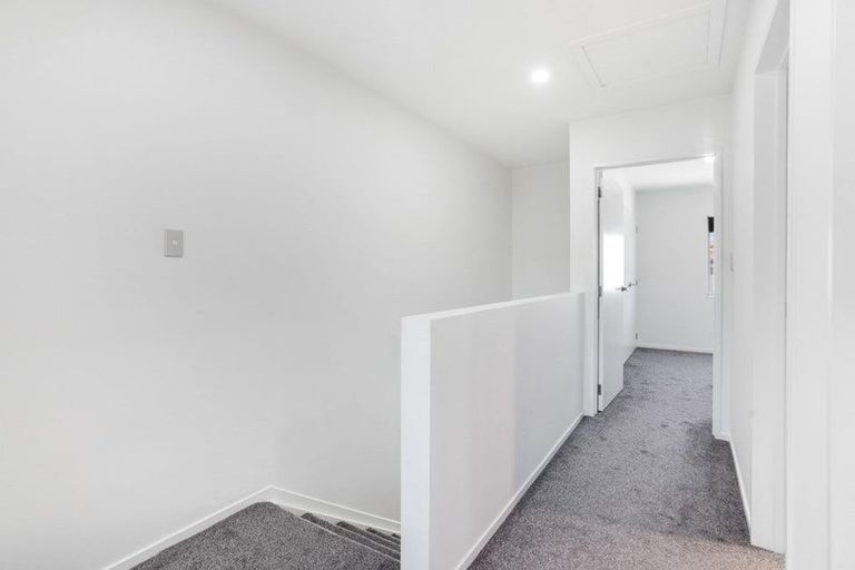 Photo of property in 17 Valour Lane, Papakura, 2110