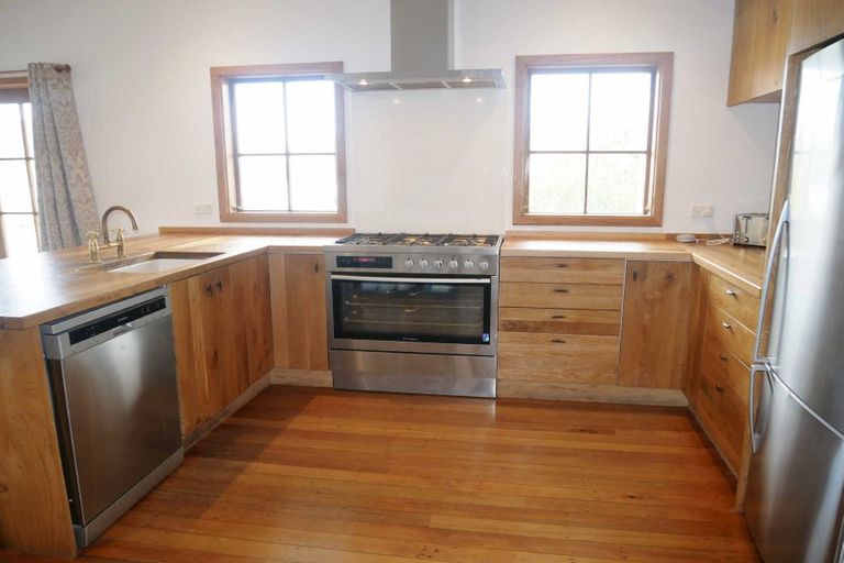 Photo of property in 7 Ticehurst Road, Lyttelton, 8082