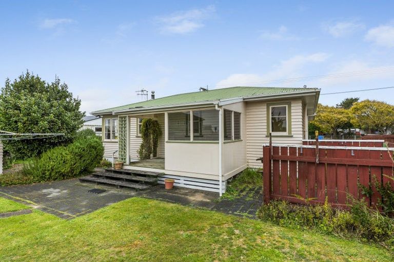 Photo of property in 81 Bartholomew Road, Levin, 5510