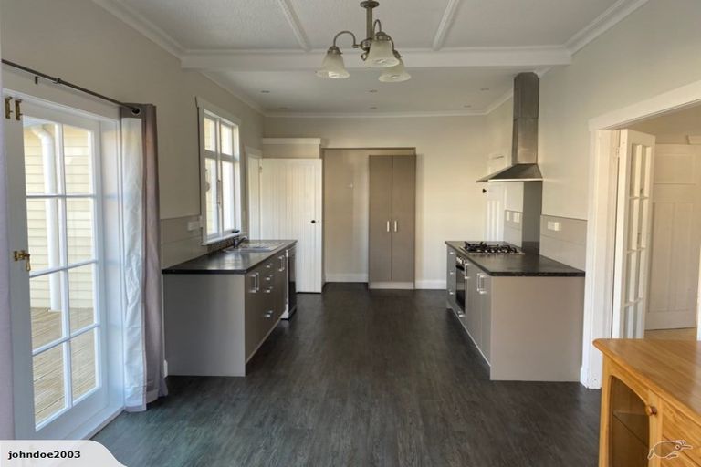 Photo of property in 18 Burton Avenue, Whanganui East, Whanganui, 4500