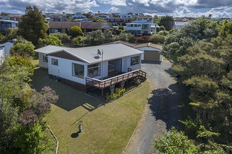 Photo of property in 19 Panui Terrace, Snells Beach, 0920