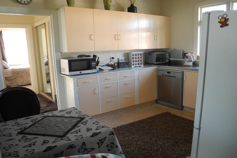 Photo of property in 43 Harris Street, Waimate, 7924