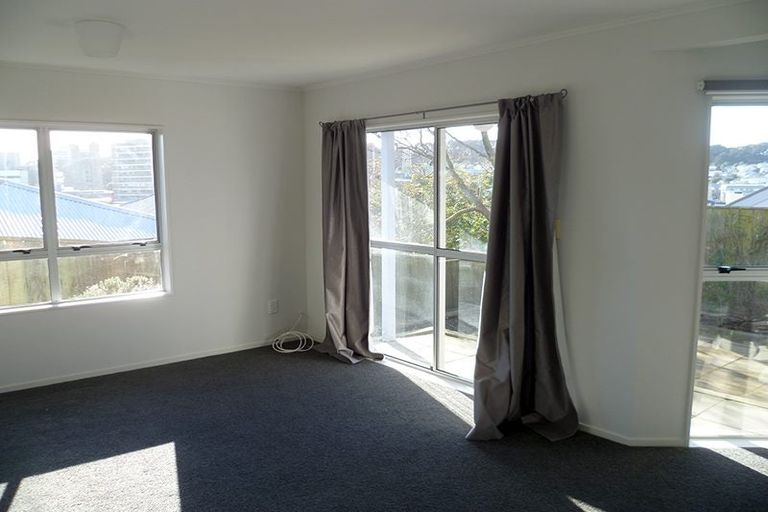 Photo of property in 4/27 Kenwyn Terrace, Newtown, Wellington, 6021