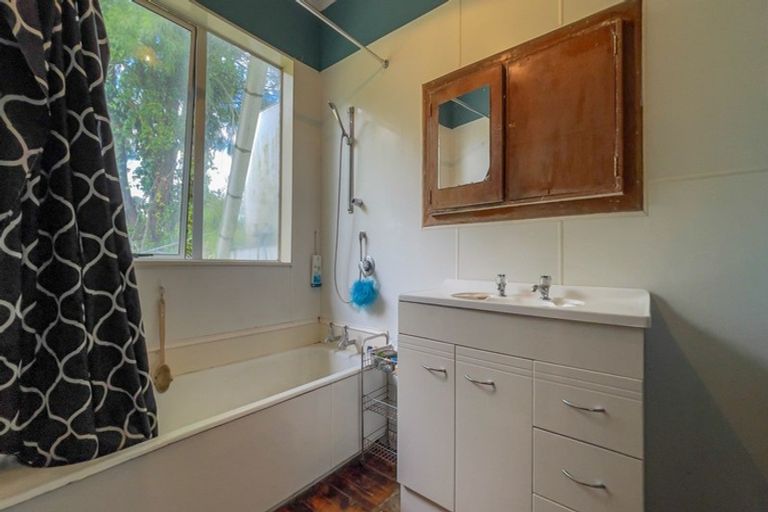 Photo of property in 126 Ferry Road, Kerepehi, Paeroa, 3671