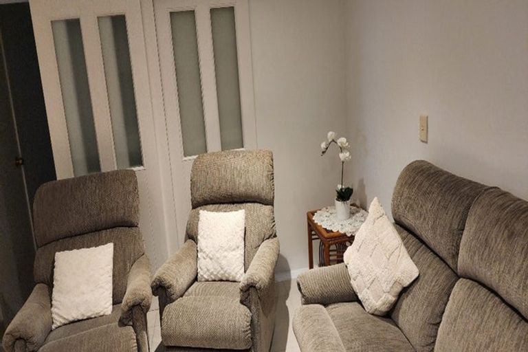 Photo of property in 1/12 Pluto Place, Beach Haven, Auckland, 0626