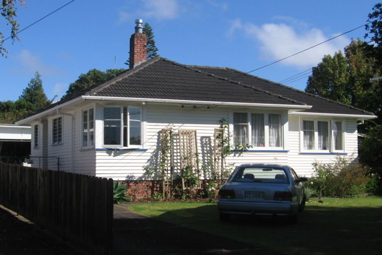 Photo of property in 25 Karaka Street, New Lynn, Auckland, 0600