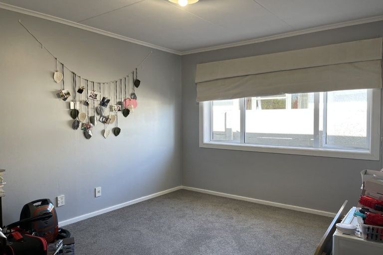 Photo of property in 29a Holloway Street, Waikiwi, Invercargill, 9810