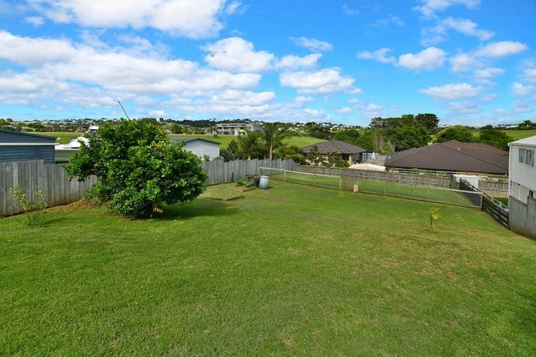 Photo of property in 27 Bonita Avenue, Stanmore Bay, Whangaparaoa, 0932