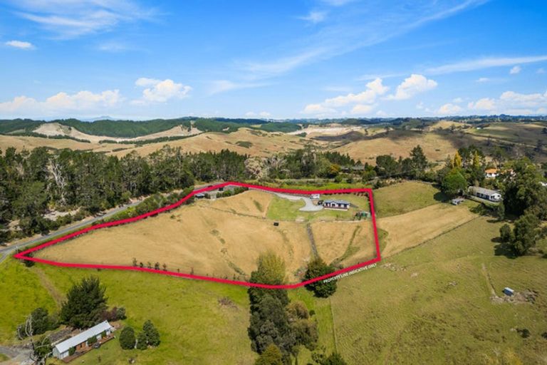 Photo of property in 183 Spur Road, Stillwater, Silverdale, 0993